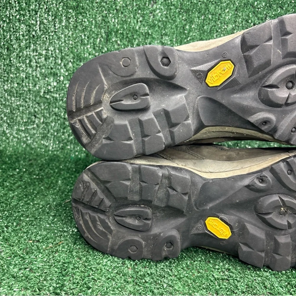 Vasque Hiking Boots Mens Size 13 Gore-Tex Waterproof Vibram‎ Mid Top 7480